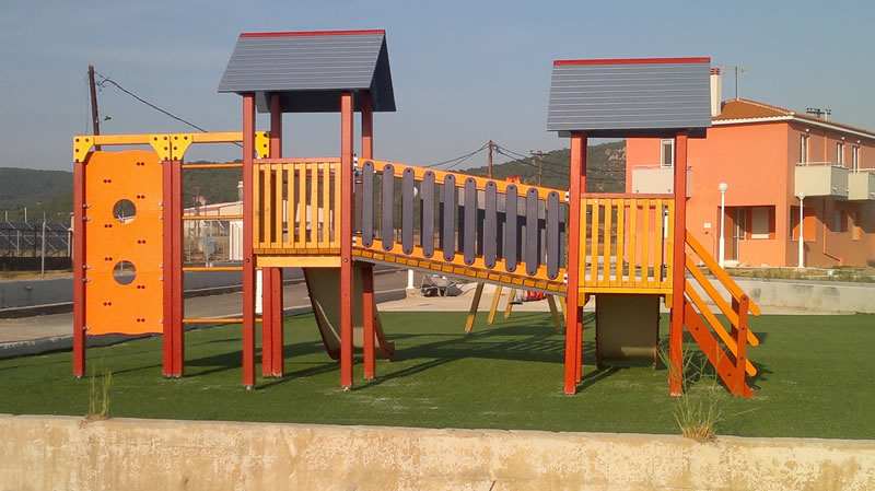Combination playground structure